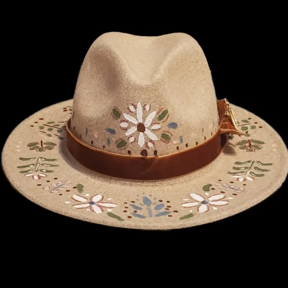CUSTOM HAND PAINTED AND DECORATED HAT Custom, Hand-painted Felt Hats - Etsy Canada main image 3